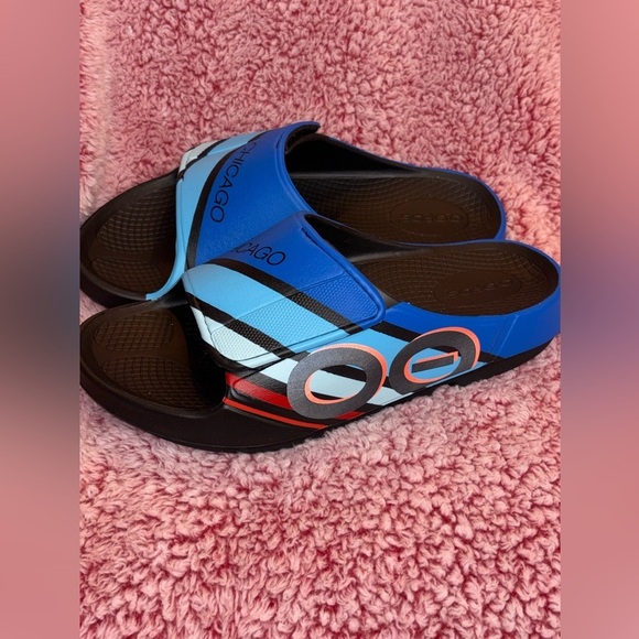 OOFOS Shoes - OOFOS OOahh Sport Unisex Slide Limited Edition Chicago US Men’s 7 Women’s 9​​